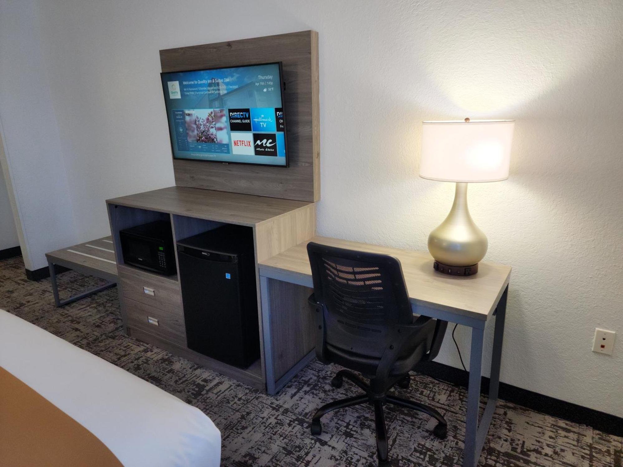 Quality Inn & Suites Denver International Airport Екстер'єр фото