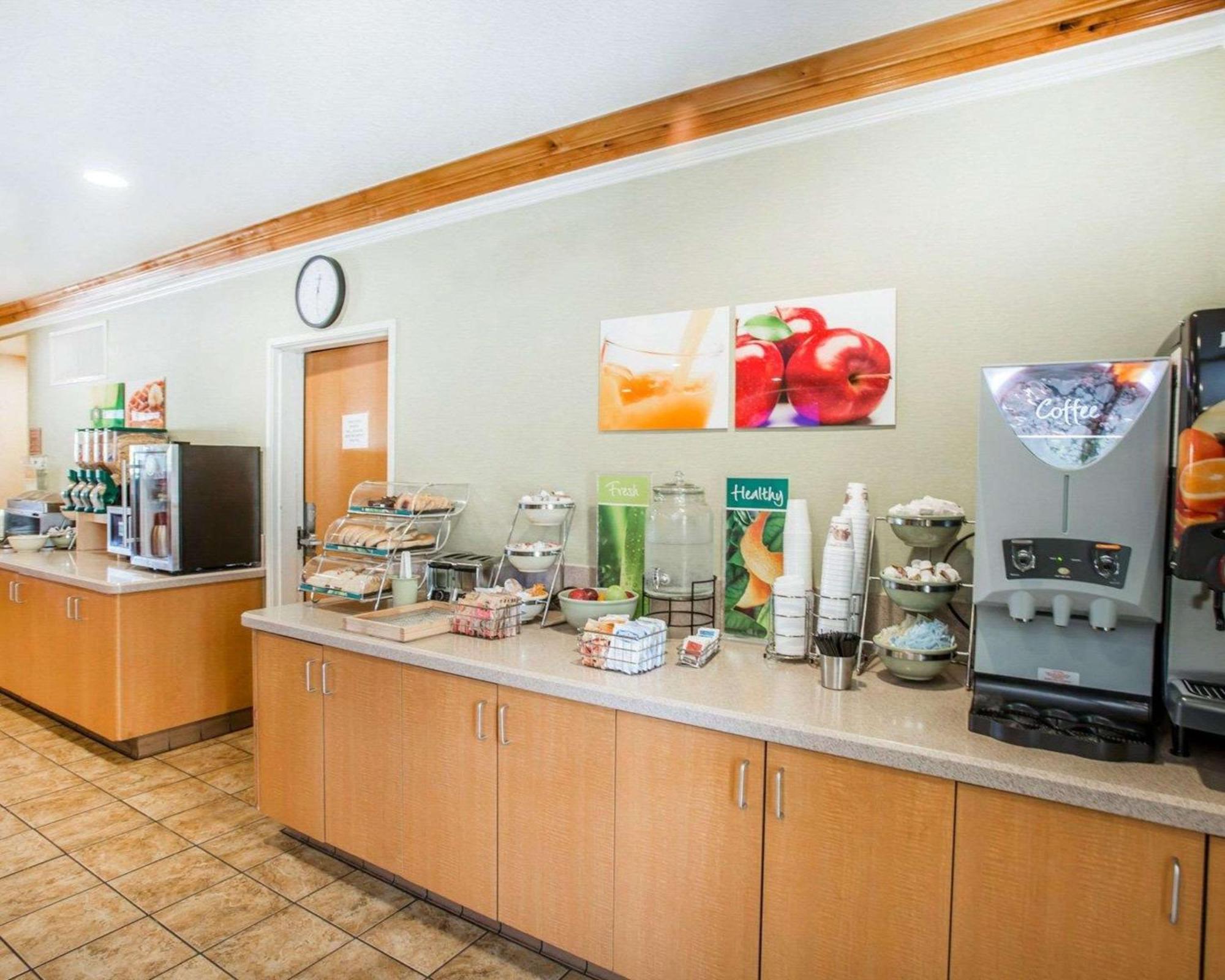 Quality Inn & Suites Denver International Airport Екстер'єр фото