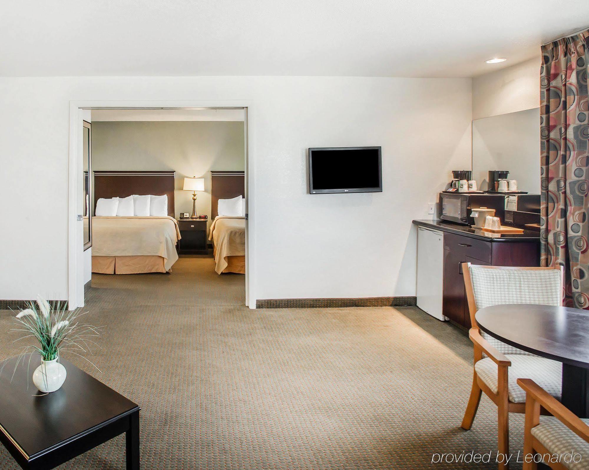 Quality Inn & Suites Denver International Airport Екстер'єр фото